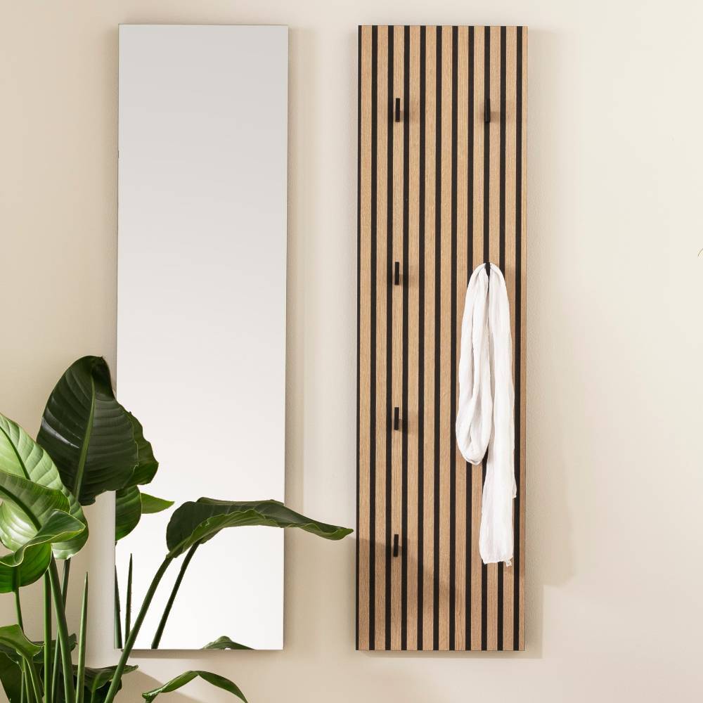 Garderobenpaneel in Akustikpaneel Optik aus Holz mit schwarzen Haken für den Flur – Diomede