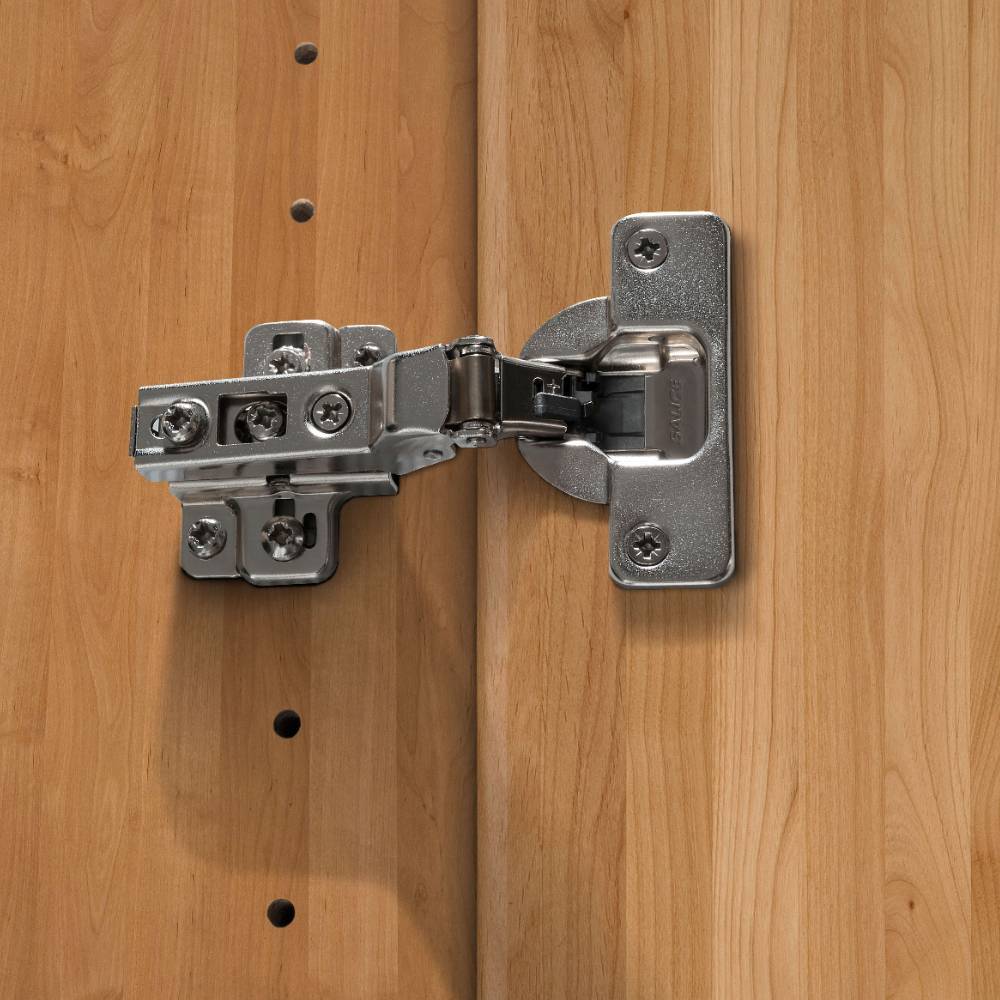 Schlafzimmer-Kleiderschrank mit drei Türen - Vutonia