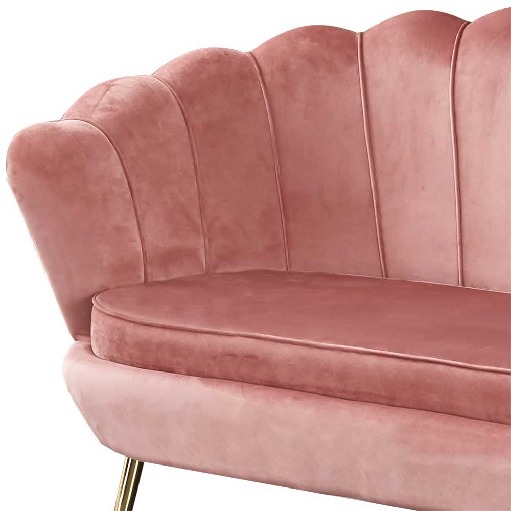 Sitzfläche und Rückenlehne des rosa Samtsofas mit Muschelsteppung Detailansicht – Cariba