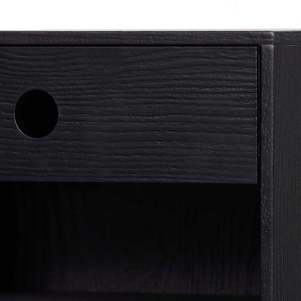 Detail der schwarzen Nachttischkonsole mit geschlossener Schublade und Griff – Yalin