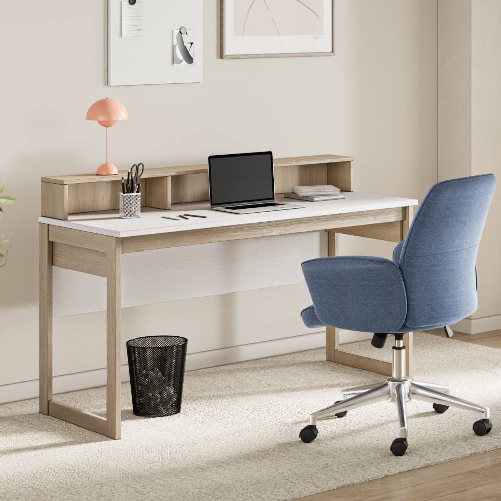 Moderner weißer Schreibtisch mit Holzoptik und integriertem Regal im Home Office – Ovidio