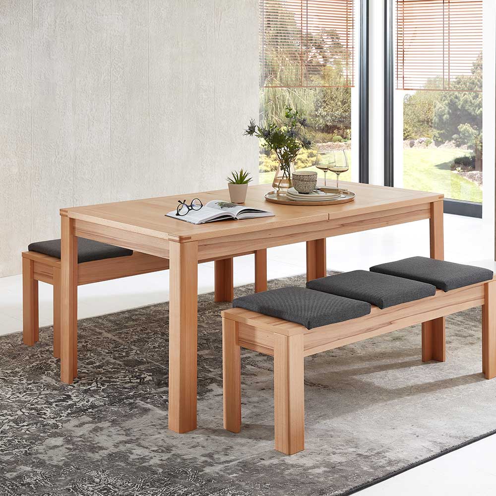 Kernbuche Ausziehtisch für das Esszimmer mit zwei passenden Holzbänken und grauen Polstern – Amyonta