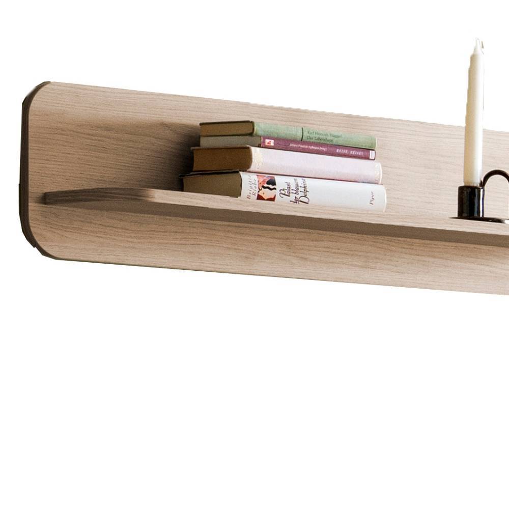 Wandregal schwebend aus heller Holzoptik mit Büchern und Dekoration für das Wohnzimmer – Embrus