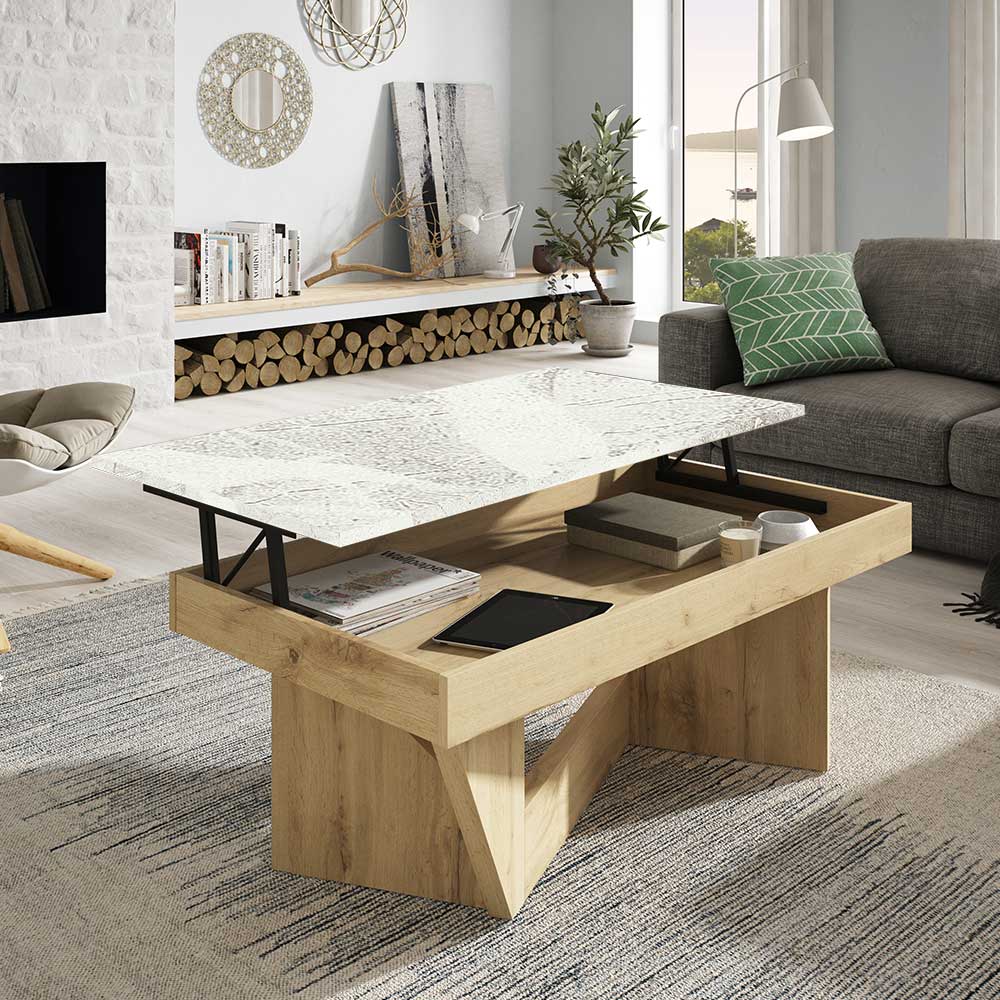 Wohnzimmertisch mit hochklappbarer Platte in Holzoptik und Betonoptik-Tischplatte, geöffnet im Raum – Price