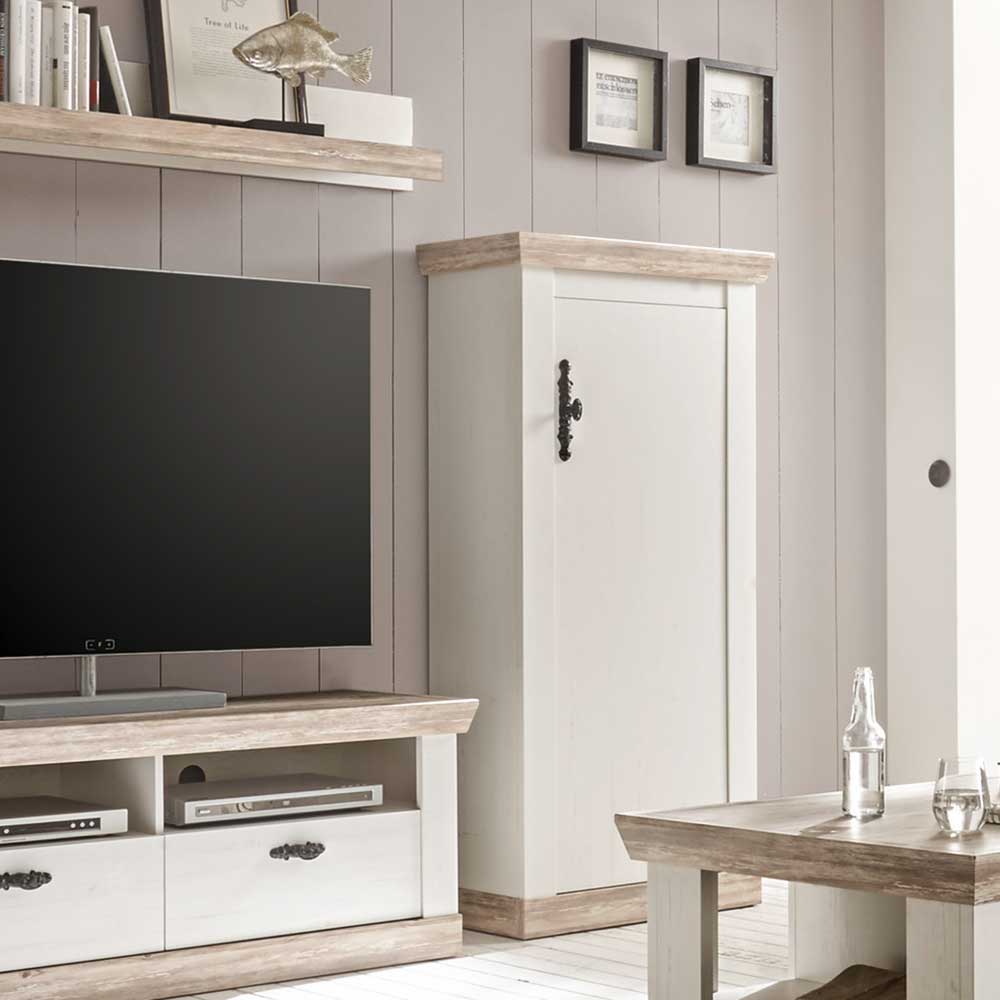 Weiße Wohnkombination mit TV-Board, Hochschrank und Wandregal im Landhausstil – Nedita