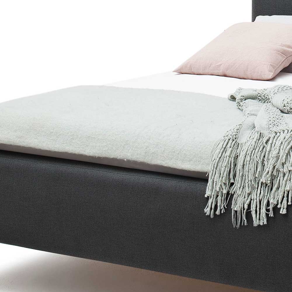 Gepolstertes Komfortbett für zwei Personen - Marinov