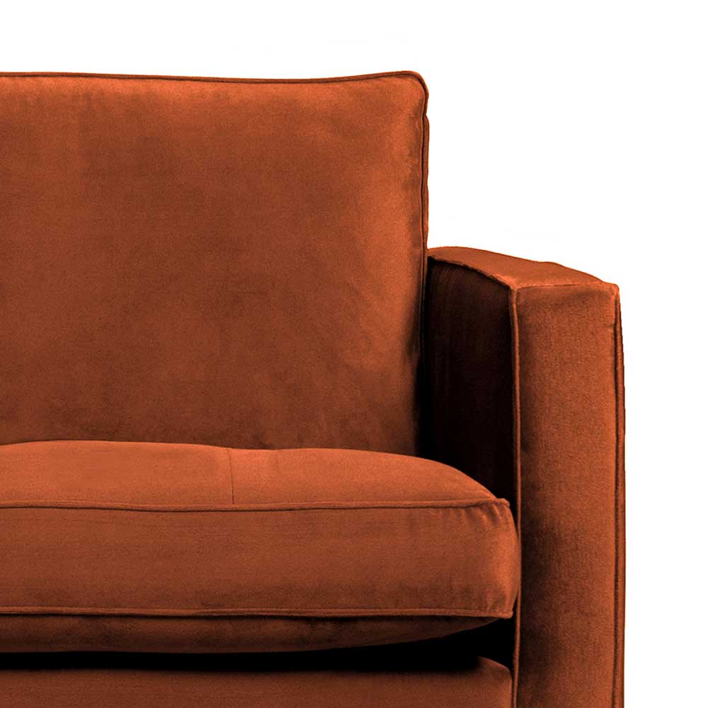 Rechte Armlehne und Rückenlehne des rostfarbenen Samtsofas für das Wohnzimmer – Naryon
