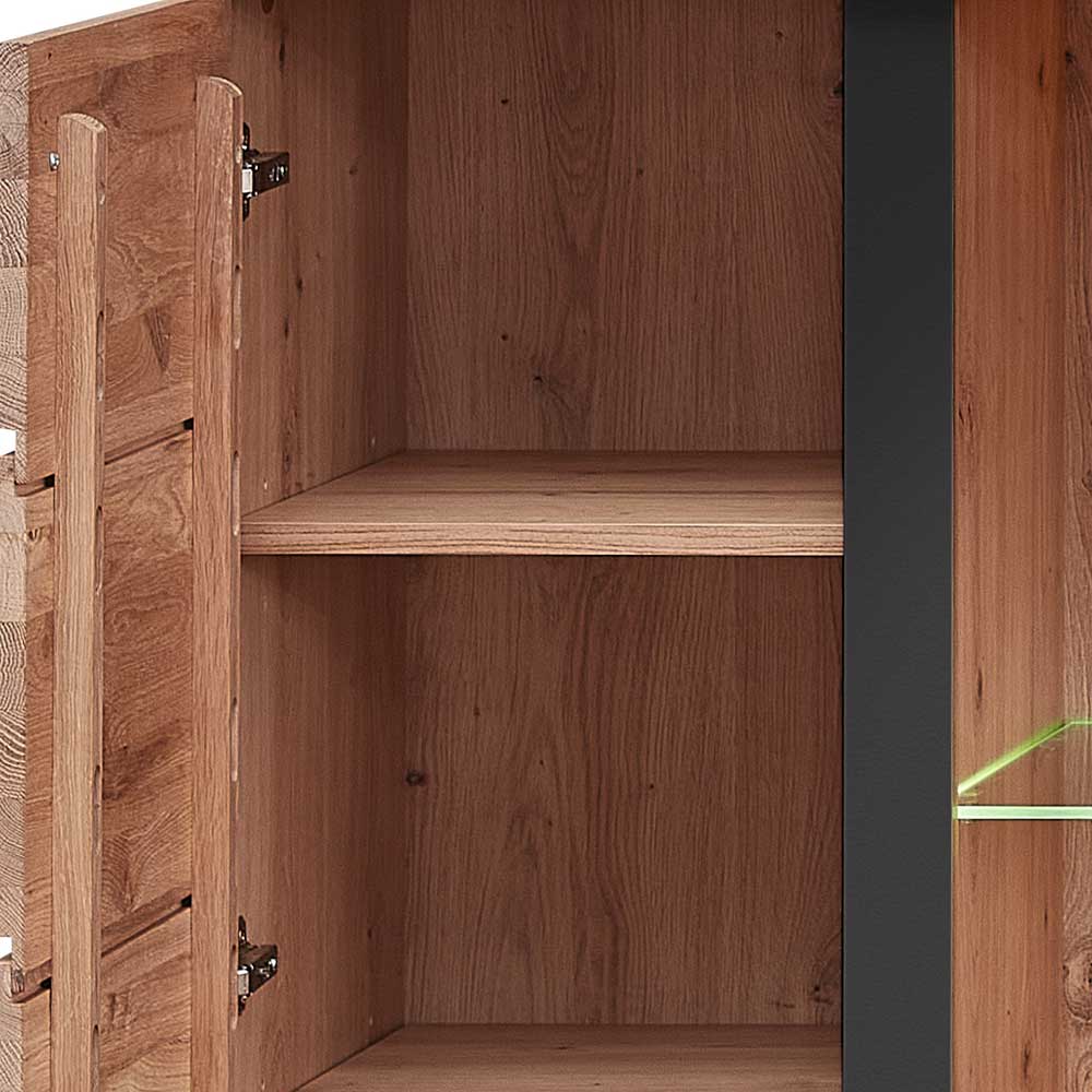 Innenansicht des Eichenholz Highboards mit praktischen Staufächern und Regalböden – Latenda
