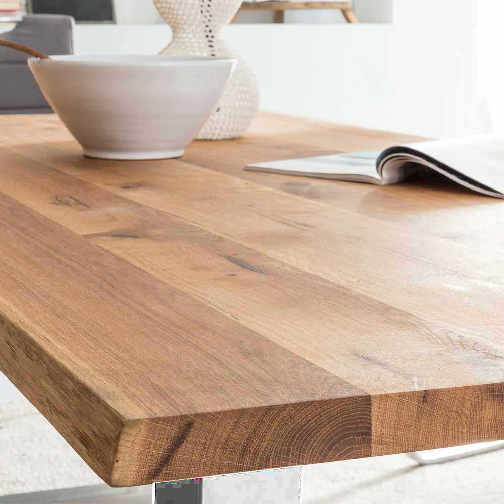Tischplatte aus massiver Eiche mit natürlicher Baumkante und deutlicher Holzmaserung – Droad