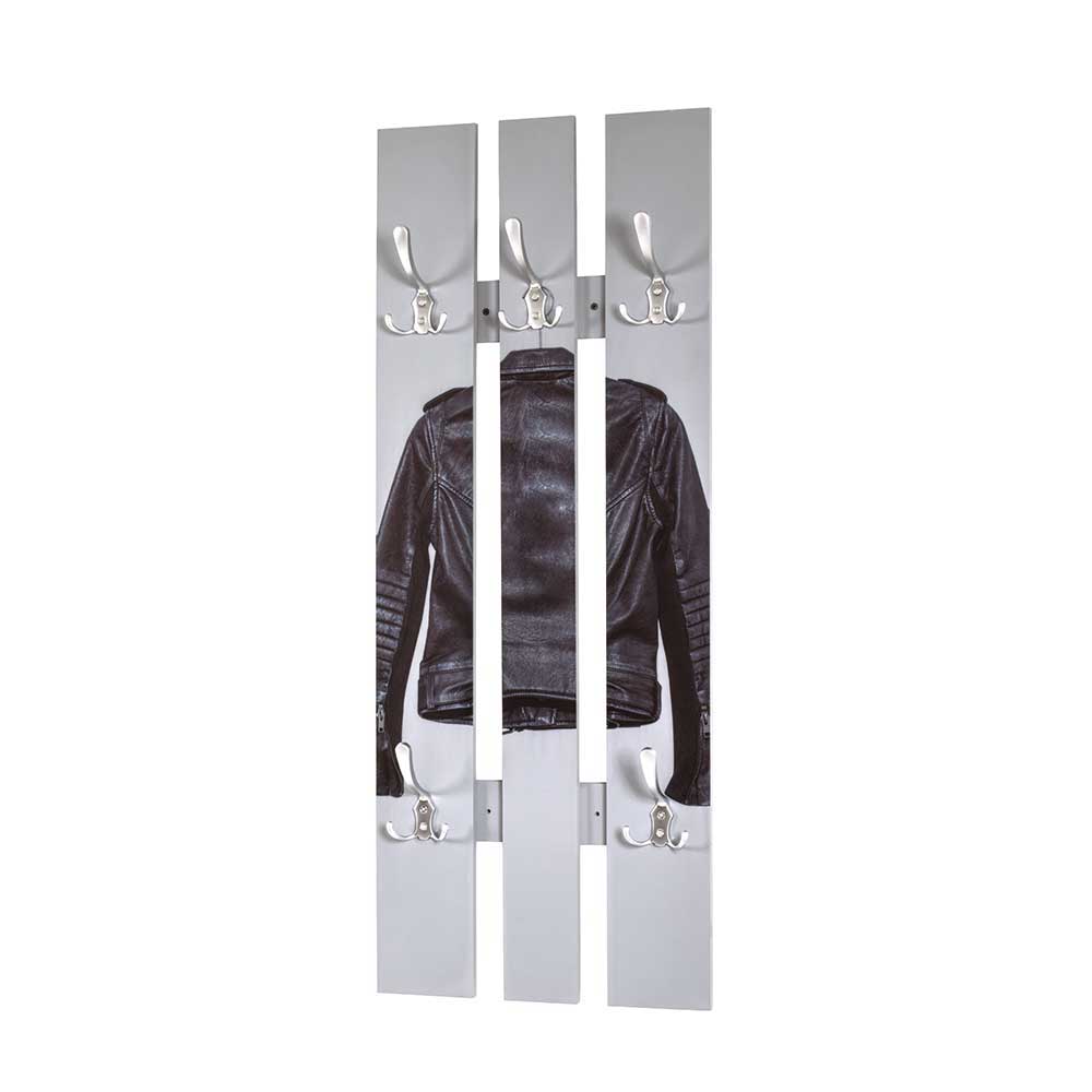 Elegante graue Garderobe mit drei Paneelen und sechs Haken, behängt mit schwarzer Lederjacke – Jimdira