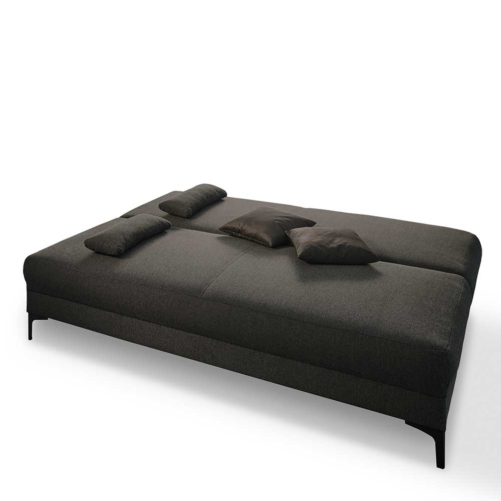 Anthrazitfarbenes Schlafsofa mit Bettfunktion komplett ausgeklappt und vier Kissen – Leccena