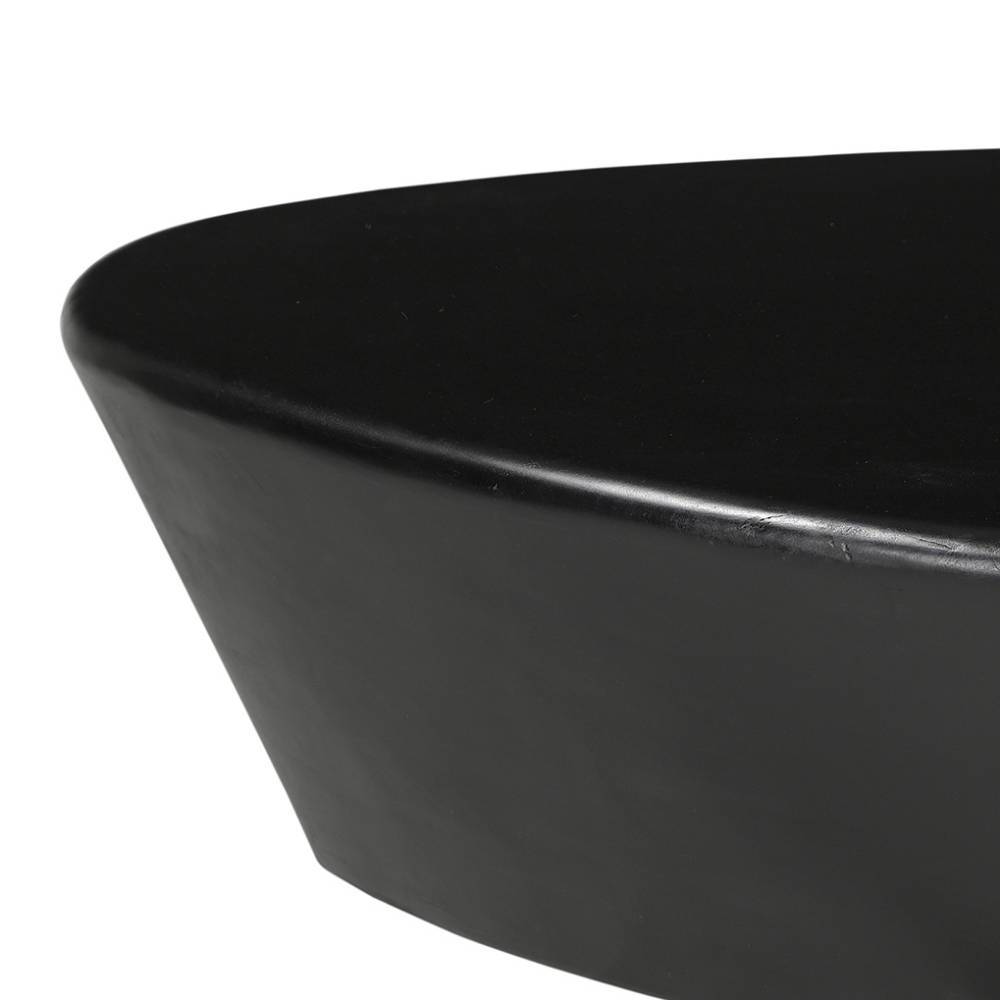 Schwarzer Couchtisch im Wankeldesign - Oglio