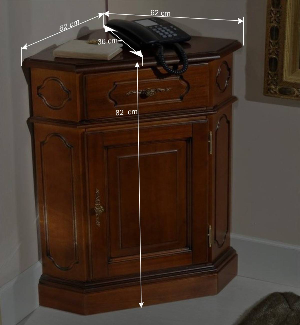 Eckkommode in Nussbaum - Uno