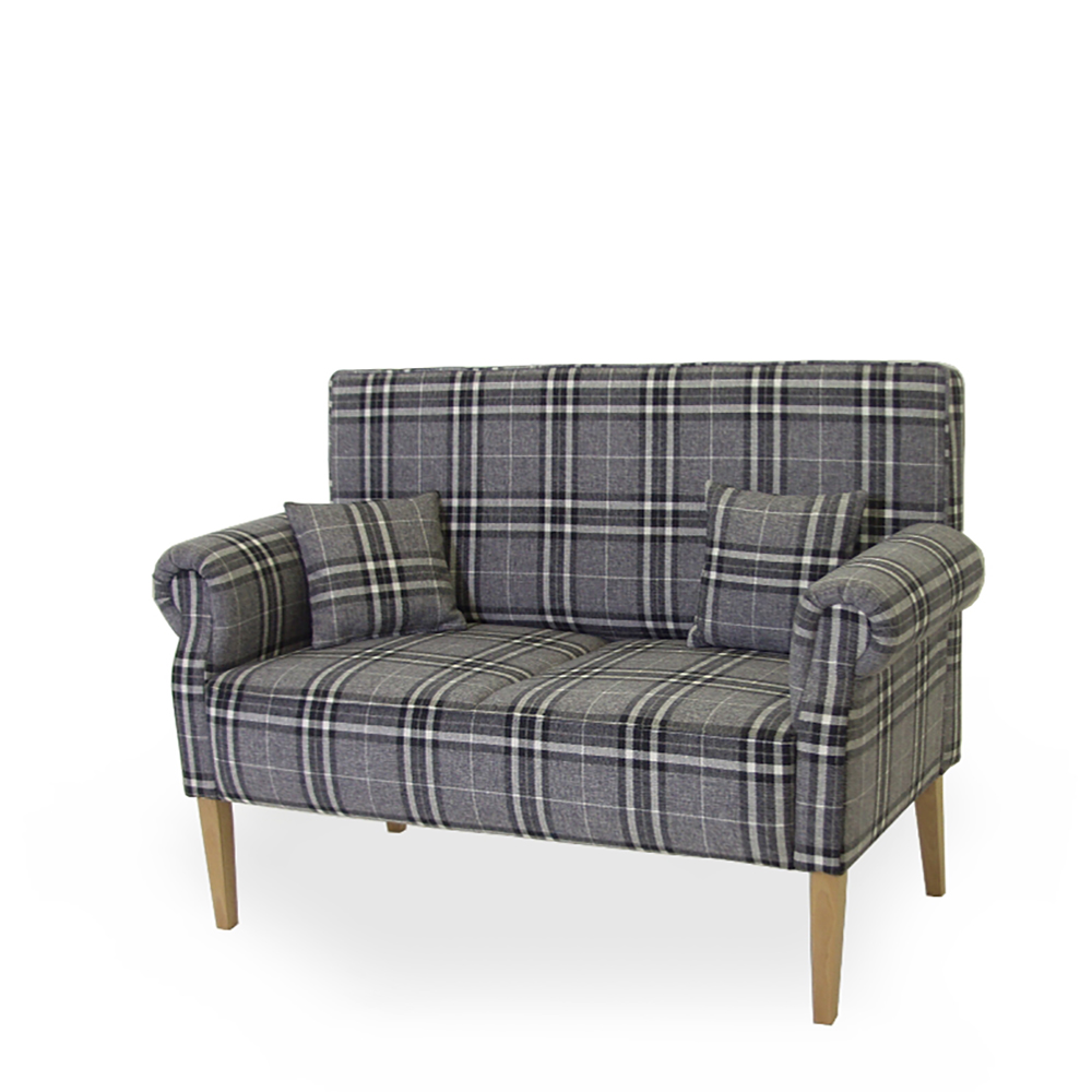 Modernes 2-Sitzer Küchensofa mit hoher Rückenlehne, Karomuster und hellen Holzbeinen – Pipev