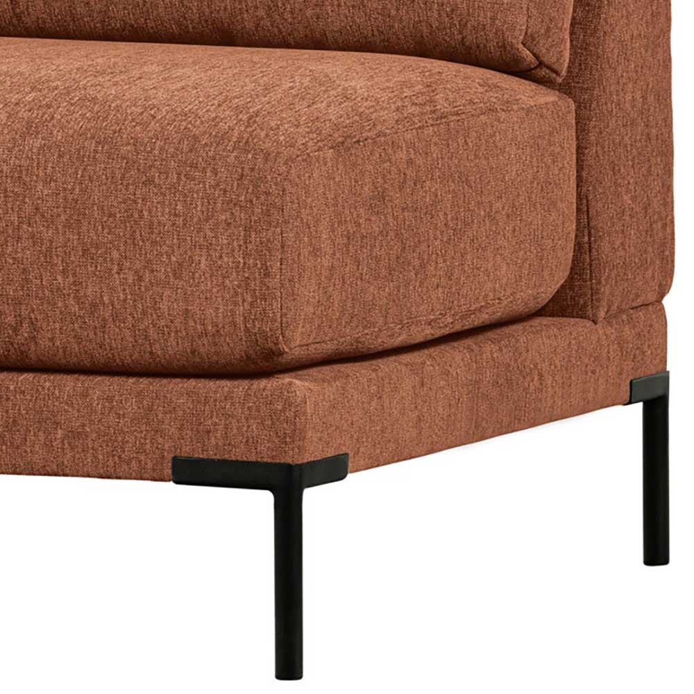 Schwarze Metallfüße und Untergestell des rostbraunen Chenille Modulsofa Elements – Brixx