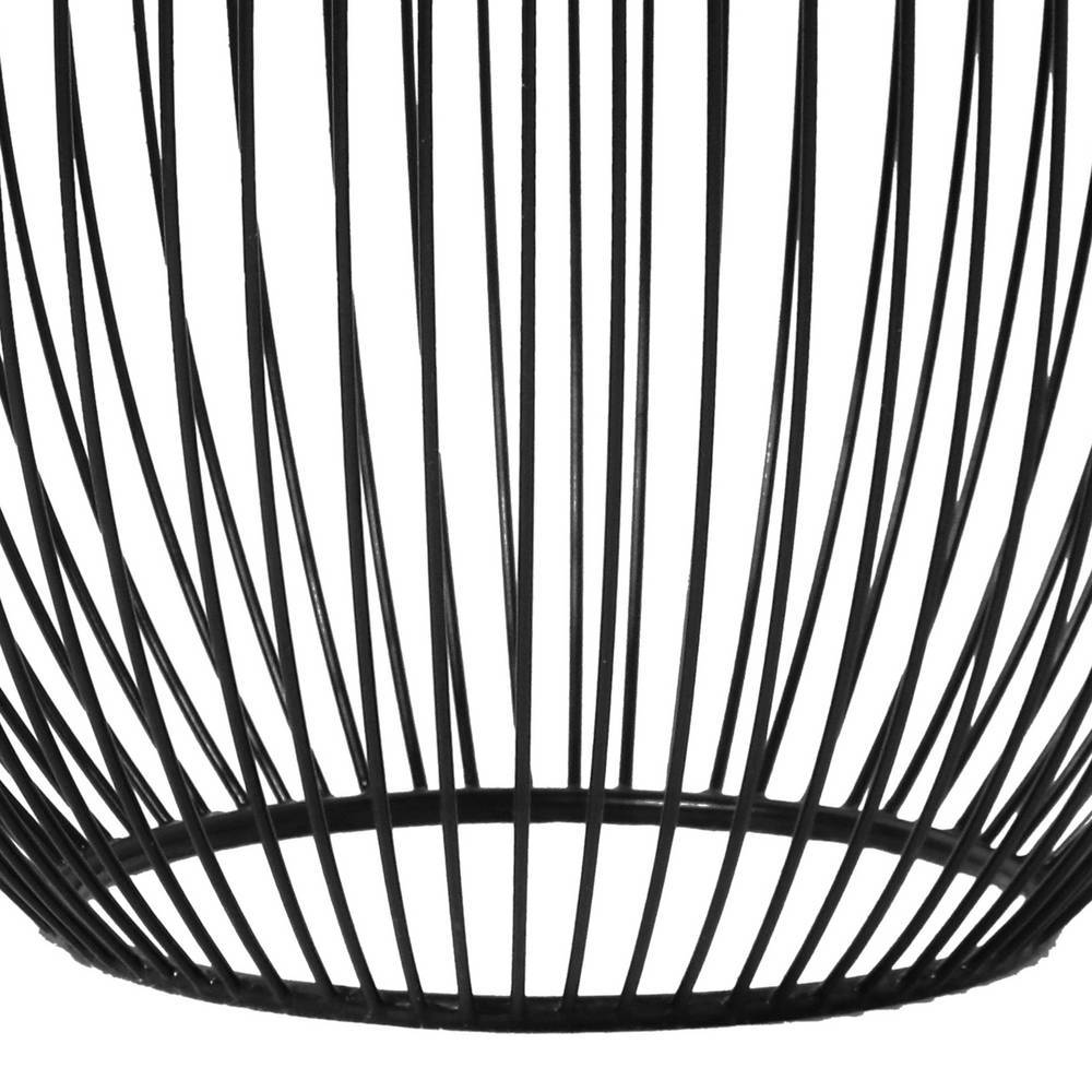 Schwarzes Drahtgestell des Beistelltisches im einzigartigen Korbdesign – Paola