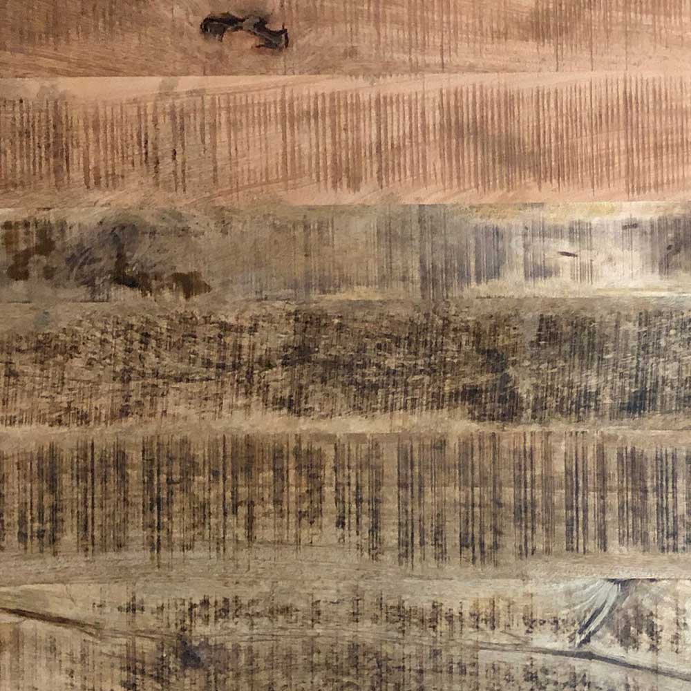 Einzigartige Holzoberfläche des Baumkantentisches aus Mangobaum Massivholz – Danae