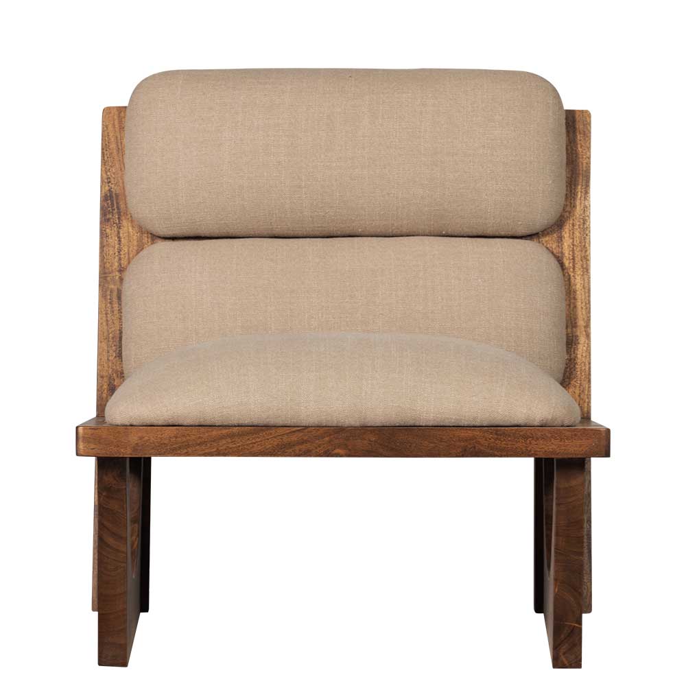 Akazienholz Sessel mit beigem Boucle-Stoffpolsterung und breitem Holzrahmen von vorne – Uriscano