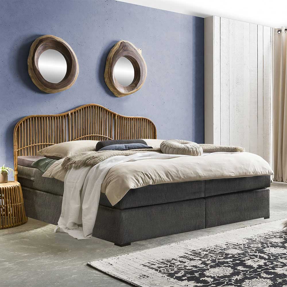 Rattan Kopfteil für Boxspringbett in Natur im stilvollen Schlafzimmer – Teako