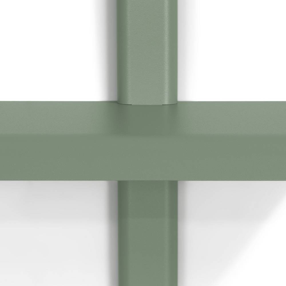 Stabile Kreuz-Konstruktion des graugrünen Wandregals aus Metall – Giulia