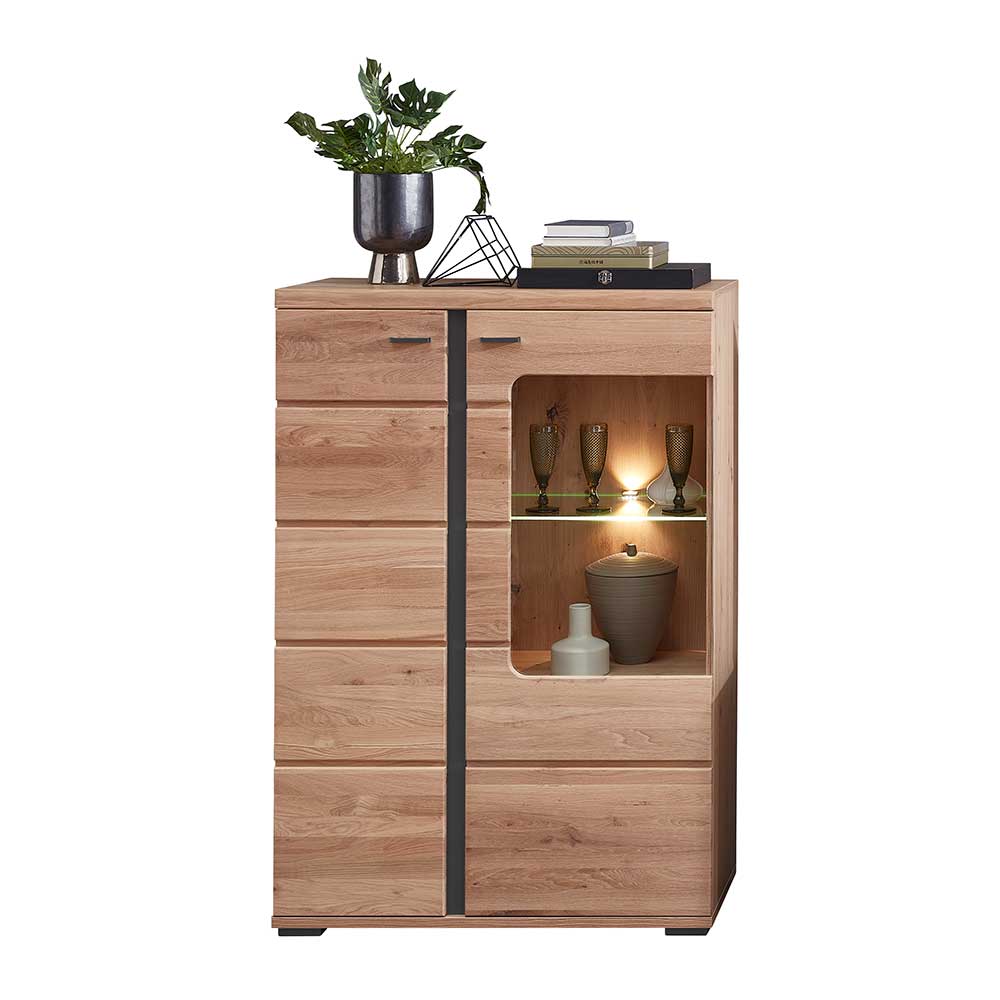 Frontale Ansicht der modernen Eichenholz Highboard Vitrine mit Glasausschnitt – Latenda