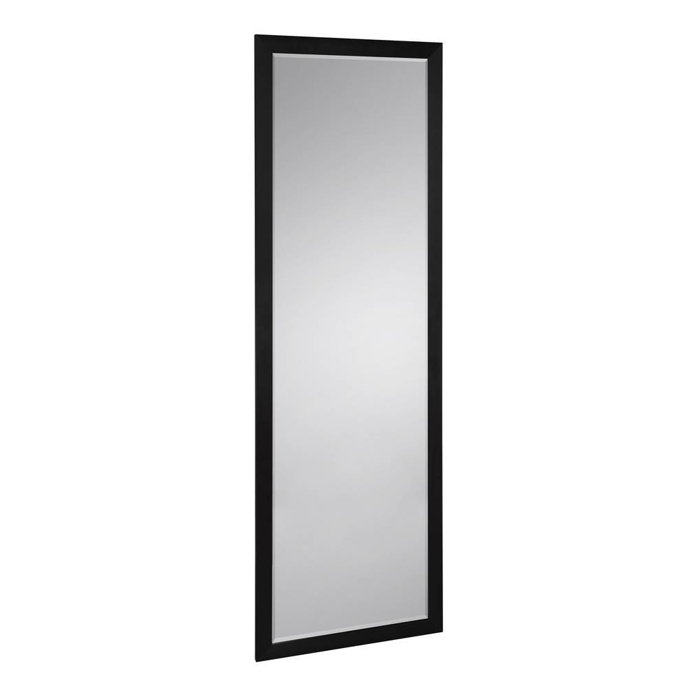 Schlanker schwarzer Wandspiegel mit elegantem Aluminiumrahmen und Facettenschliff – Maior