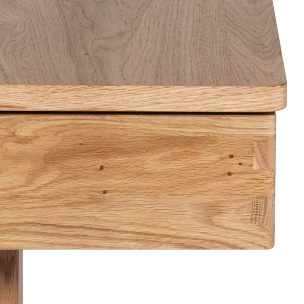 Sichtbare Holzverbindung und Maserung des Funktionstisches aus massiver Wildeiche – Scolava