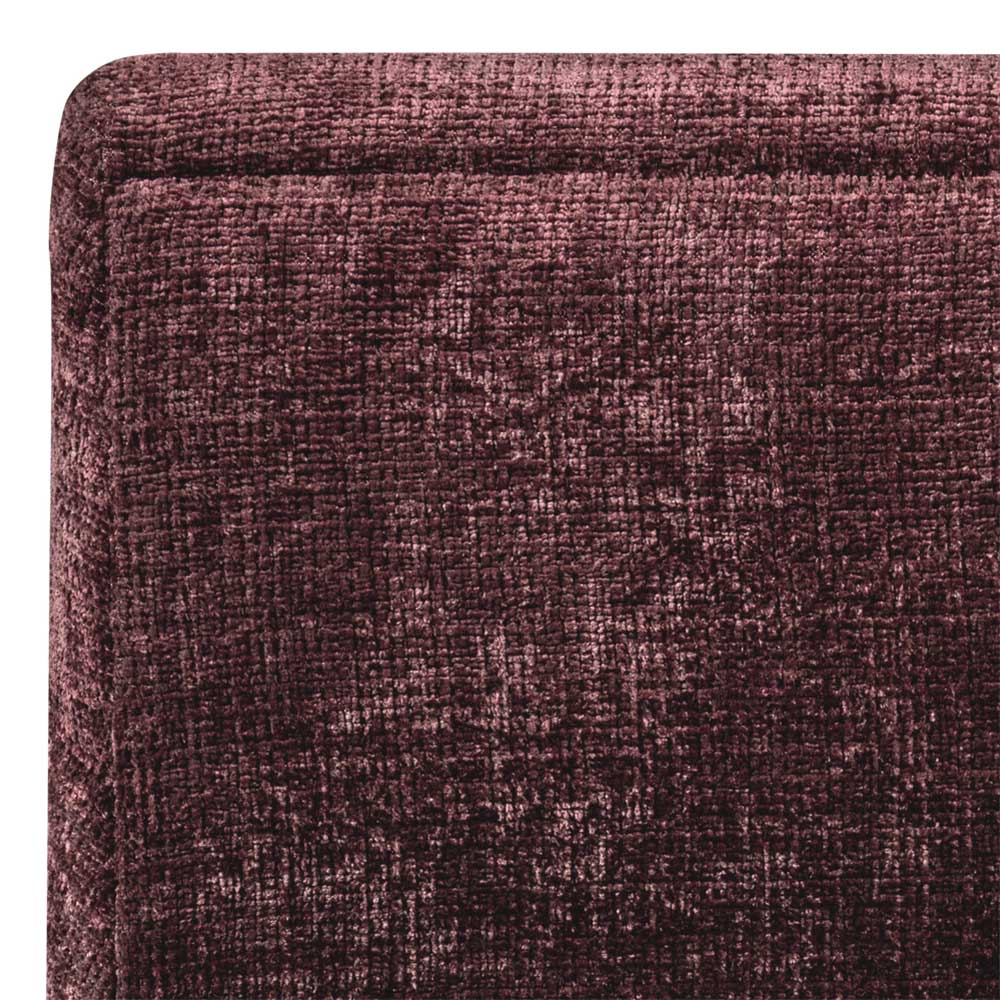 Oberkante der Rückenlehne des violetten Chenille-Loungesessels mit Stofftextur – Kavos