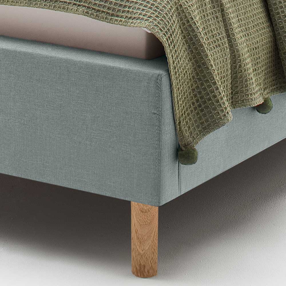 Elegantes Polsterbett in hellem Blau - Plodi