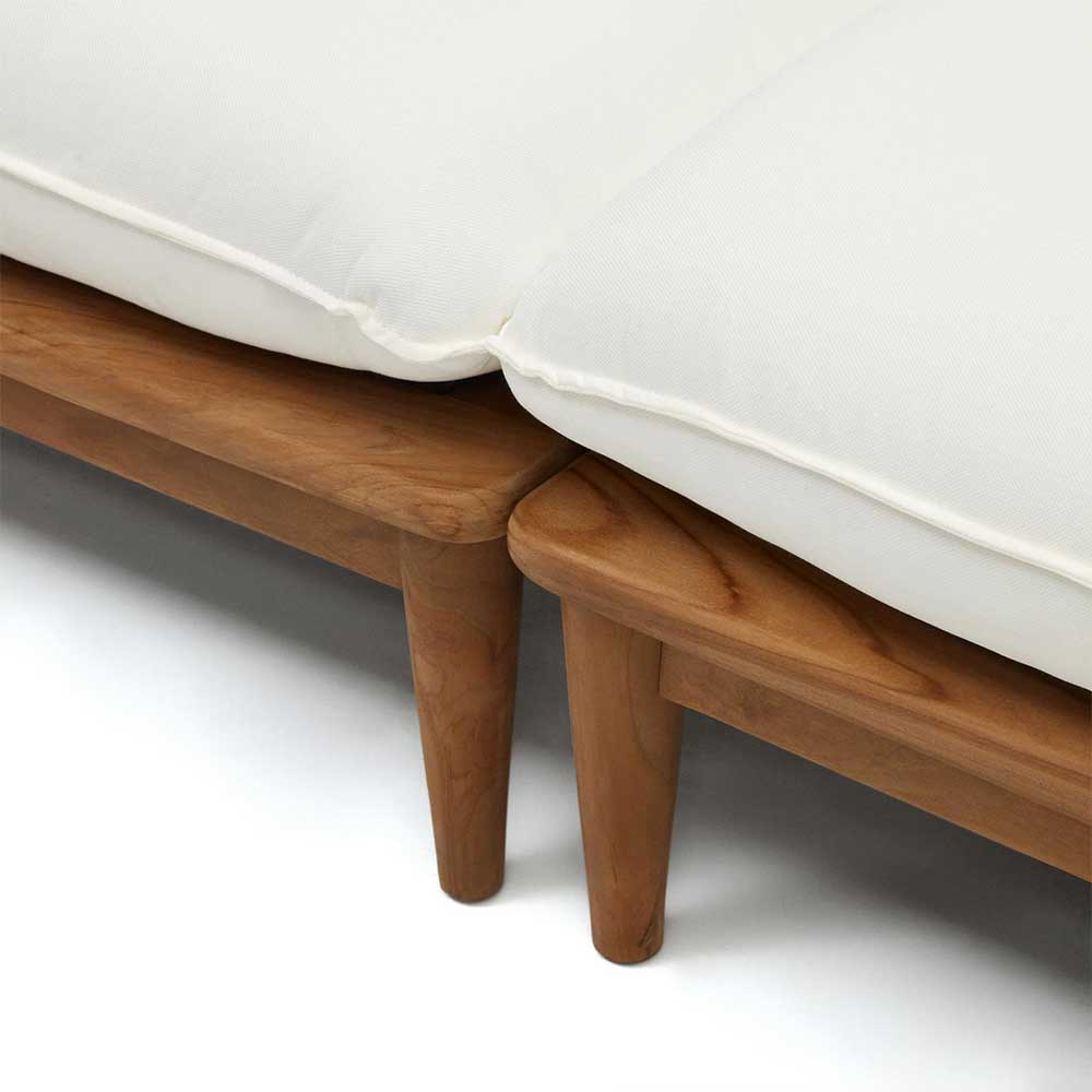 Modulsofa Teak mit hellen Polstern und massiven Holzbeinen f
den Au
enbereich 
 Palm