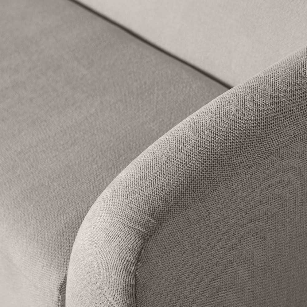 Übergang von Armlehne zu Rückenlehne der Offwhite Chenille Couch – Formentera