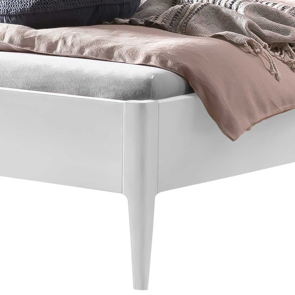Bett in Weiß - Lyatea