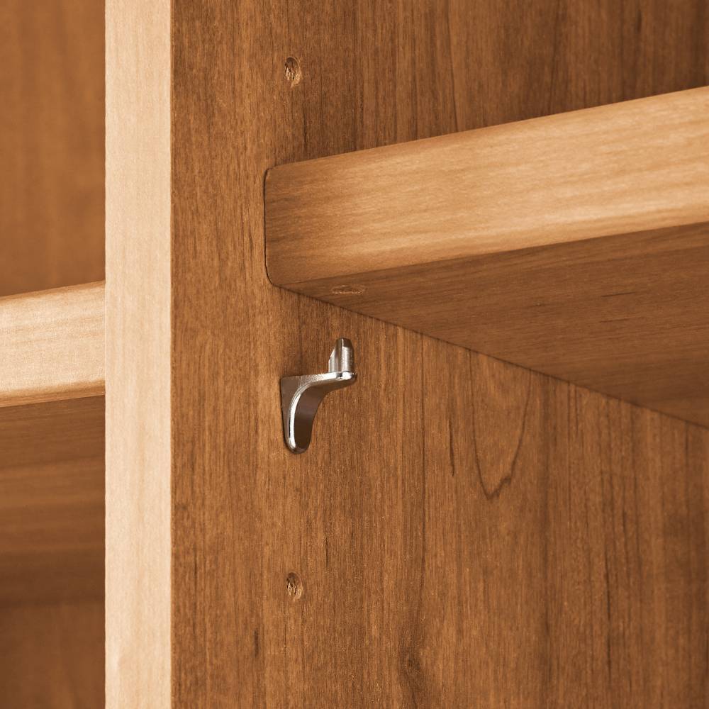 Metallischer Fachbodenträger für die variablen Einlegeböden im Kleiderschrank – Hung