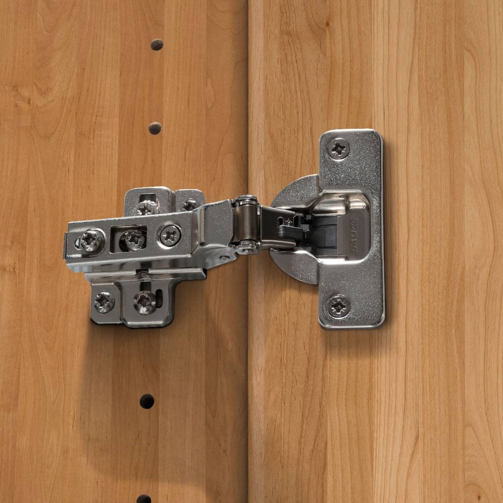 5-türiger Schlafzimmer-Schrank in Erle teilmassiv - Hung
