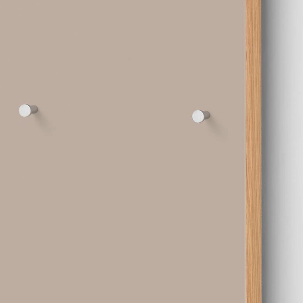 Garderobenpaneel in Beige mit zwei silbernen Haken und Rahmen aus Eiche Bianco – Nova