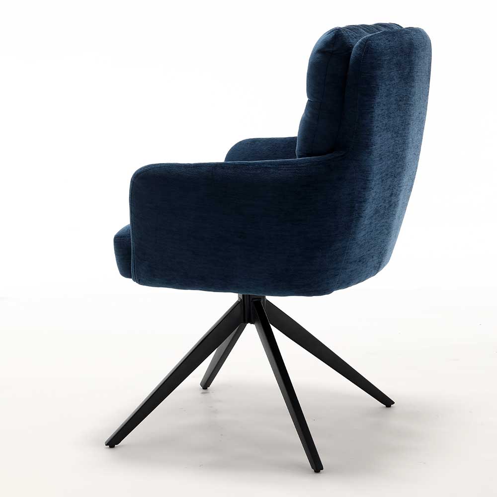 Blauer Chenille Schwenksessel von schräg hinten links mit schwarzem Metallgestell – Luanu