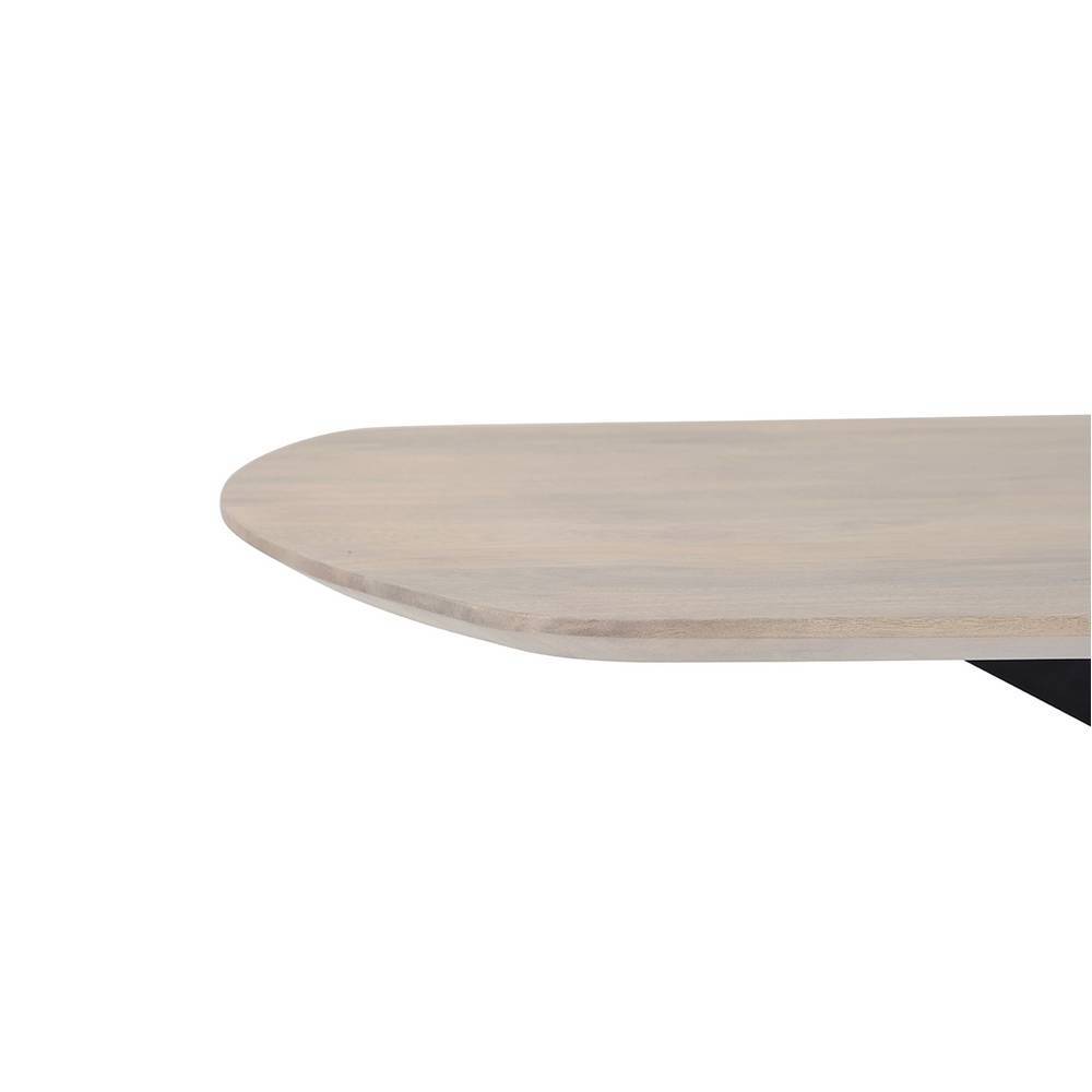 Kante des Esstisches aus sandfarbenem Mangoholz mit eleganter abgerundeter Form – Tempi