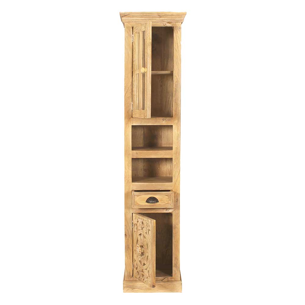 Hoher Badschrank aus Massivholz in Sandfarben mit offener Glastür und geschnitzter Holztür – Runiasa