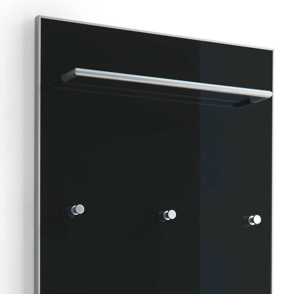 Schwarze Glas Hängegarderobe mit silberner Kleiderstange und drei Haken für den Flur – Liotra