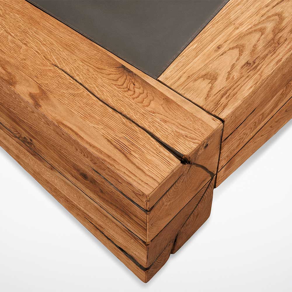 Design Balken Couchtisch aus Asteiche - Ventida
