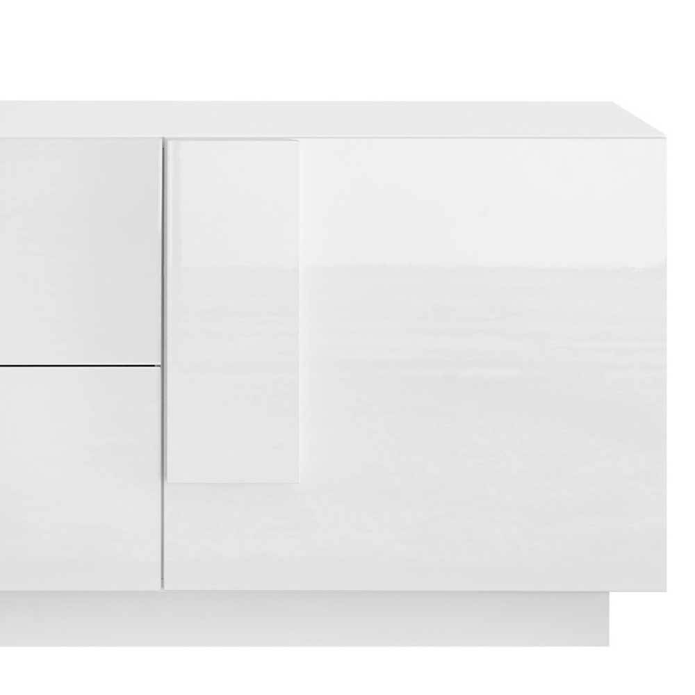 Seitenansicht der weißen Hochglanz TV Kommode mit reflektierender Oberfläche – Kerym