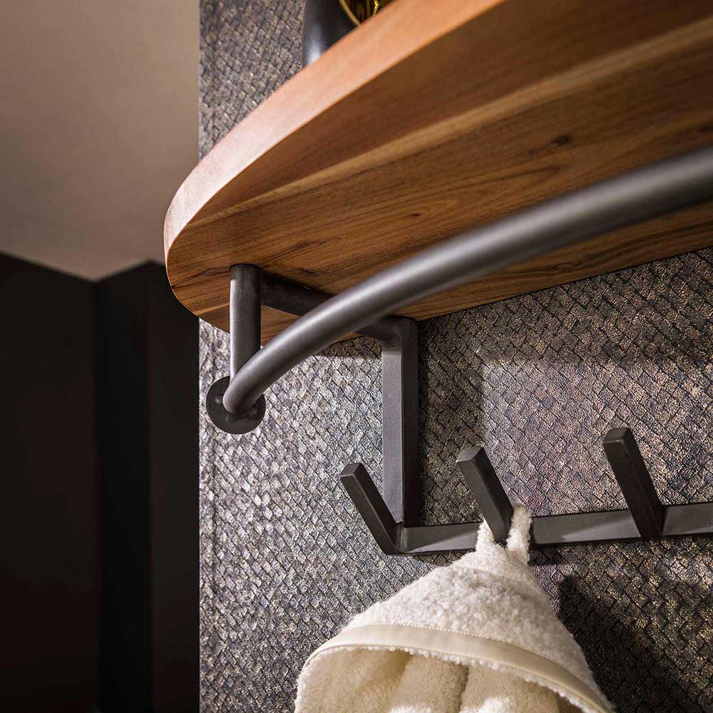 Rustikale Flurgarderobe aus Akazienholz mit dunklem Metallgestell und praktischen Kleiderhaken – Hasting