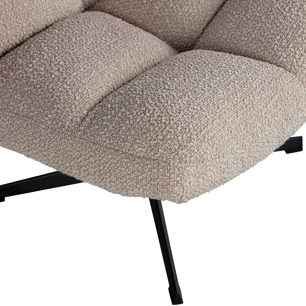 Sitzfläche des drehbaren Loungestuhls Boucle Beige mit schwarzem Fuß – Cochon