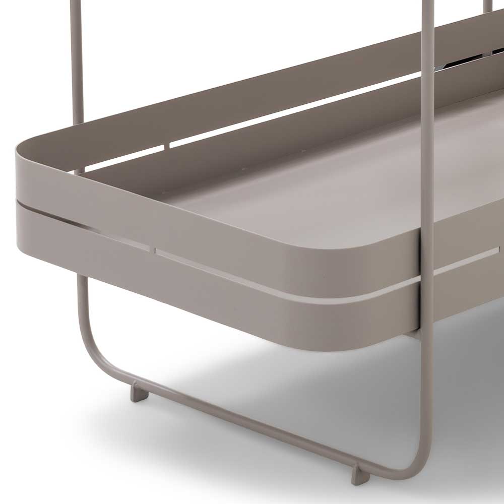 Design-Servierwagen geschwungene taupefarbene Metallregale für stilvolle Präsentation – Gicanta