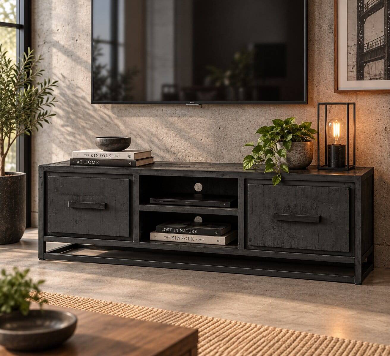 TV Lowboard in Schwarz Antik Finish - Esturado