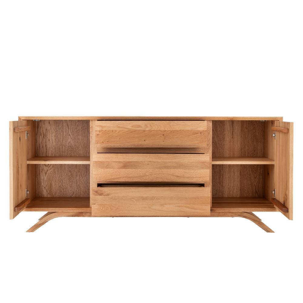 Sideboard aus Wildeiche Massivholz mit ge
 ffneten T
 ren, Schubladen und sichtbaren Regalb
 den 
 Fredellia