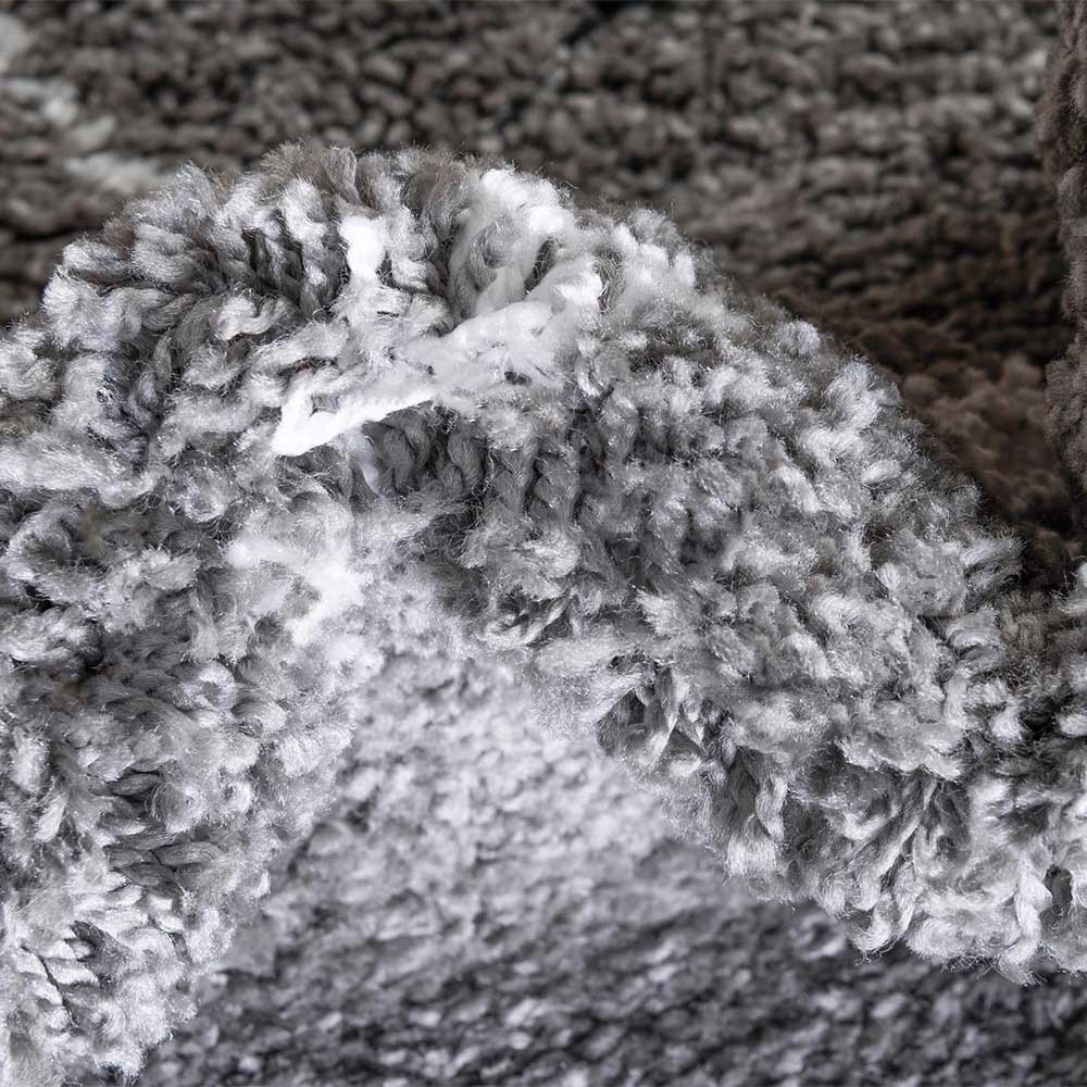 Hochflor Teppich in Grau und Creme - Ilena