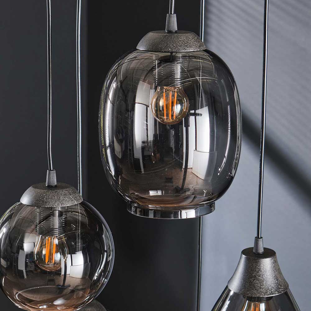 Rauchglas Pendelleuchte mit detailreichen Schirmen und sichtbaren Filament-Leuchtmitteln – Ampiano
