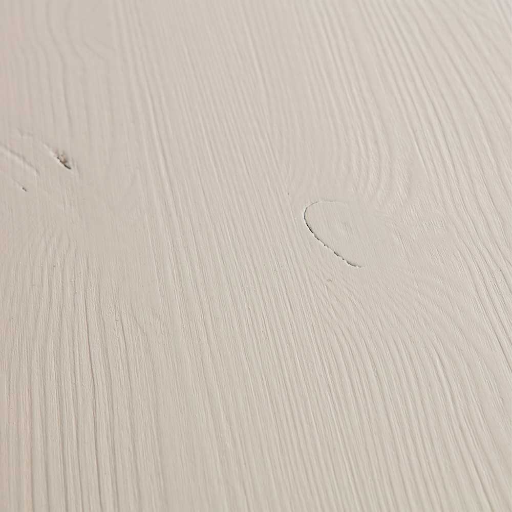 Detail der feinen Holzmaserung und Oberflächenstruktur des hellgrauen Sideboards – Glamoure