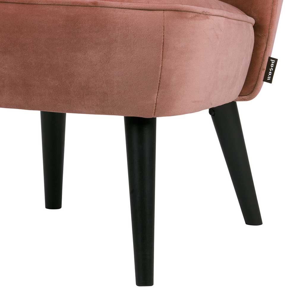 Schwarze konische Holzbeine des altrosa Samt Loungesessels mit Markenlabel – Ventura